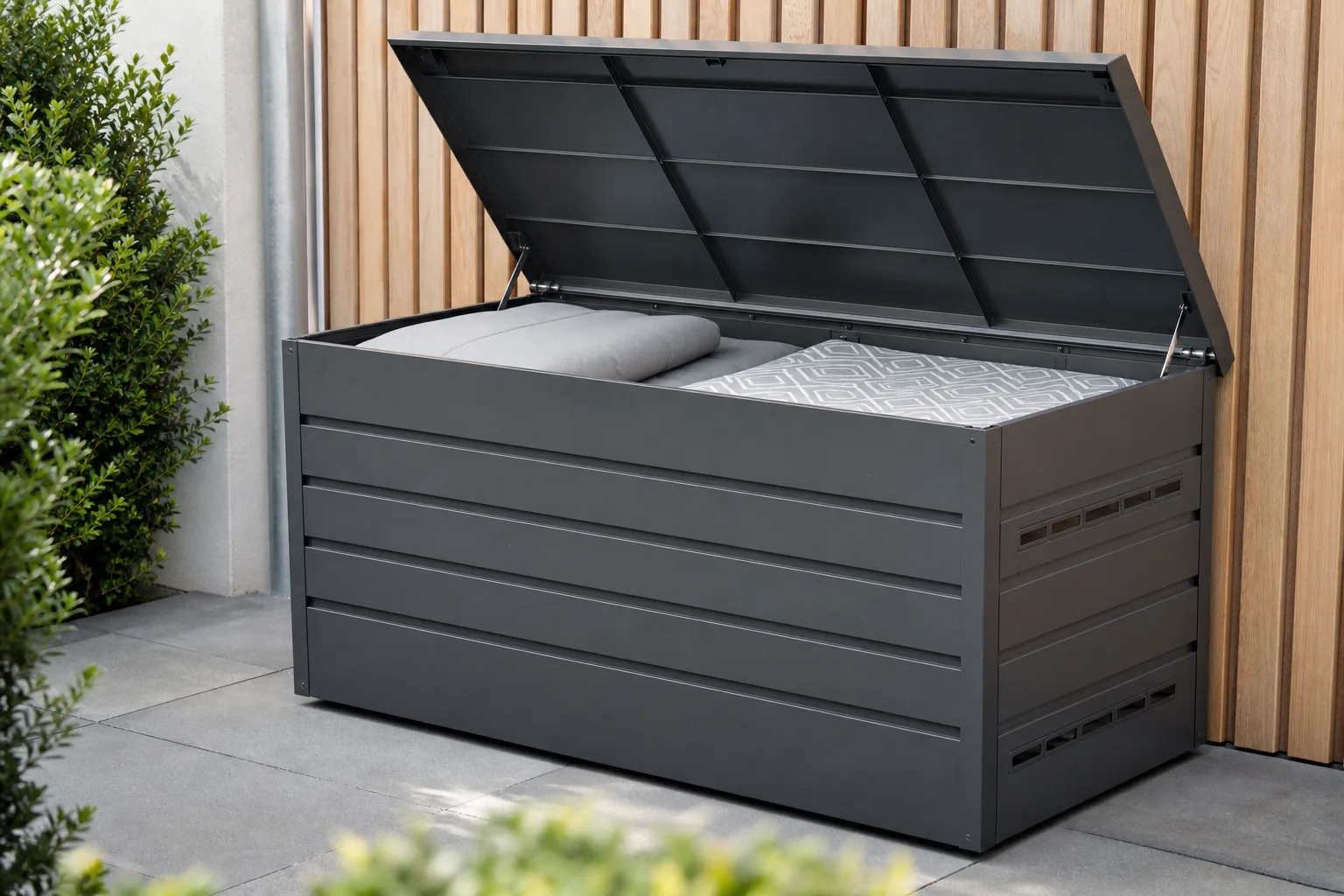 Auflagenbox belueften: Schimmel und unangenehme Gerueche vermeiden